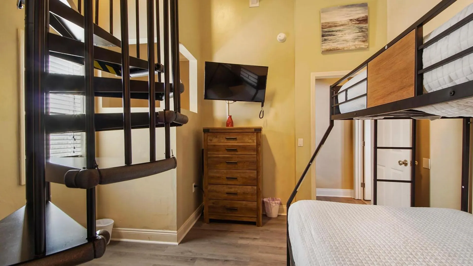Beachlife Unit Ab Getaway Sleeps 22 Panama City Beach